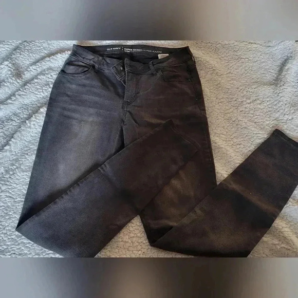 Old Navy Womens extra long, dark gray, mid rise, skinny jeans, Size 2 Long - Picture 3 of 7